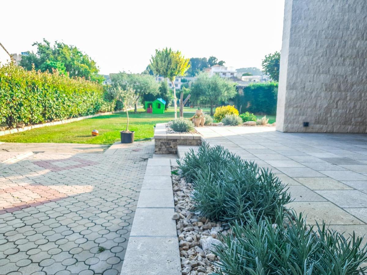 Lacasa Apartments & Restaurant Ulcinj Esterno foto