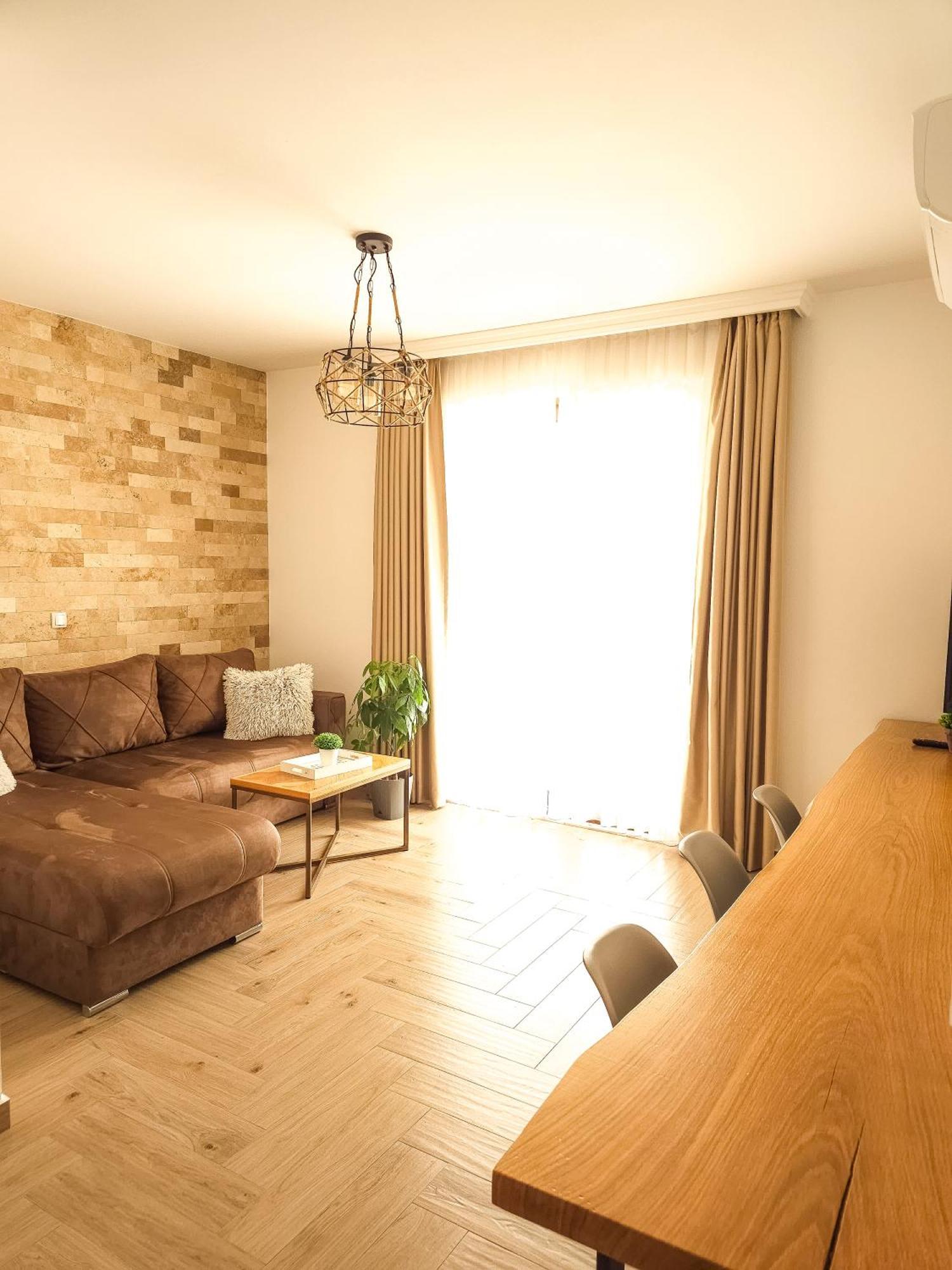 Lacasa Apartments & Restaurant Ulcinj Esterno foto