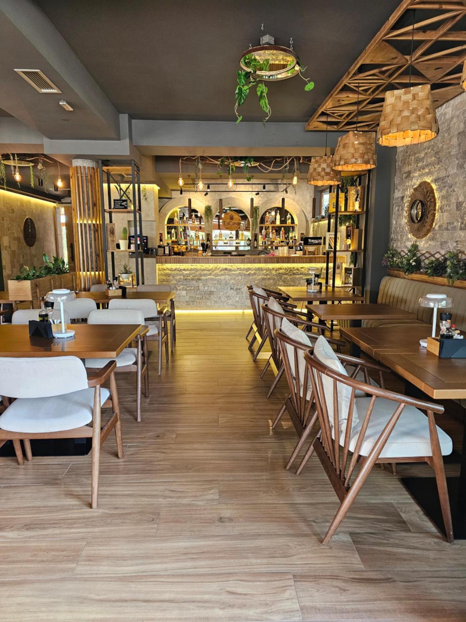 Lacasa Apartments & Restaurant Ulcinj Esterno foto