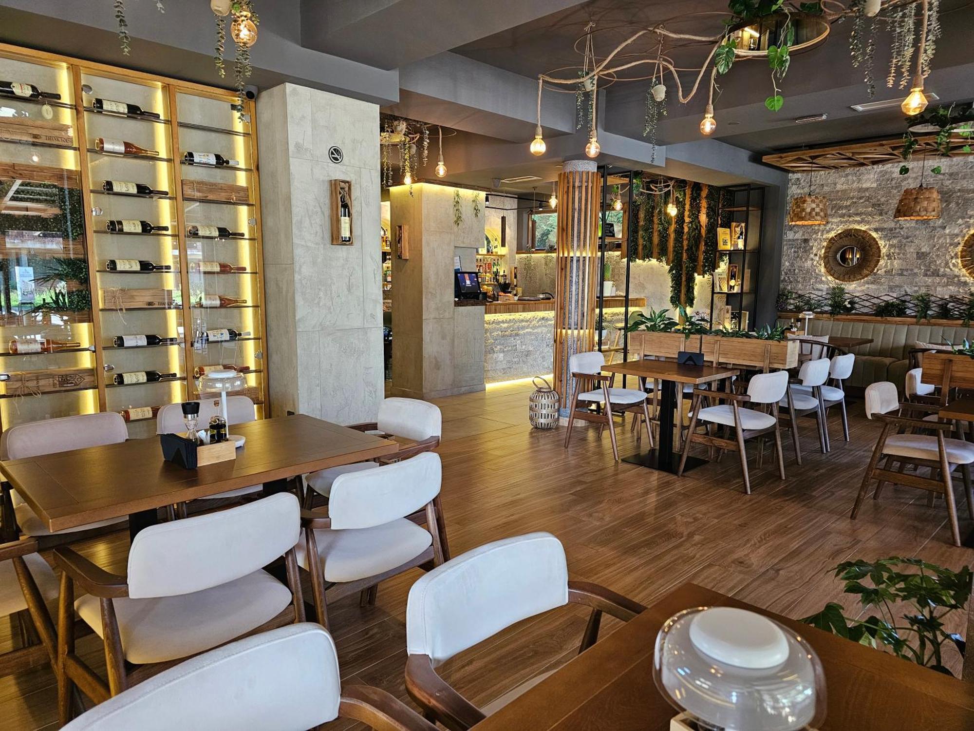 Lacasa Apartments & Restaurant Ulcinj Esterno foto