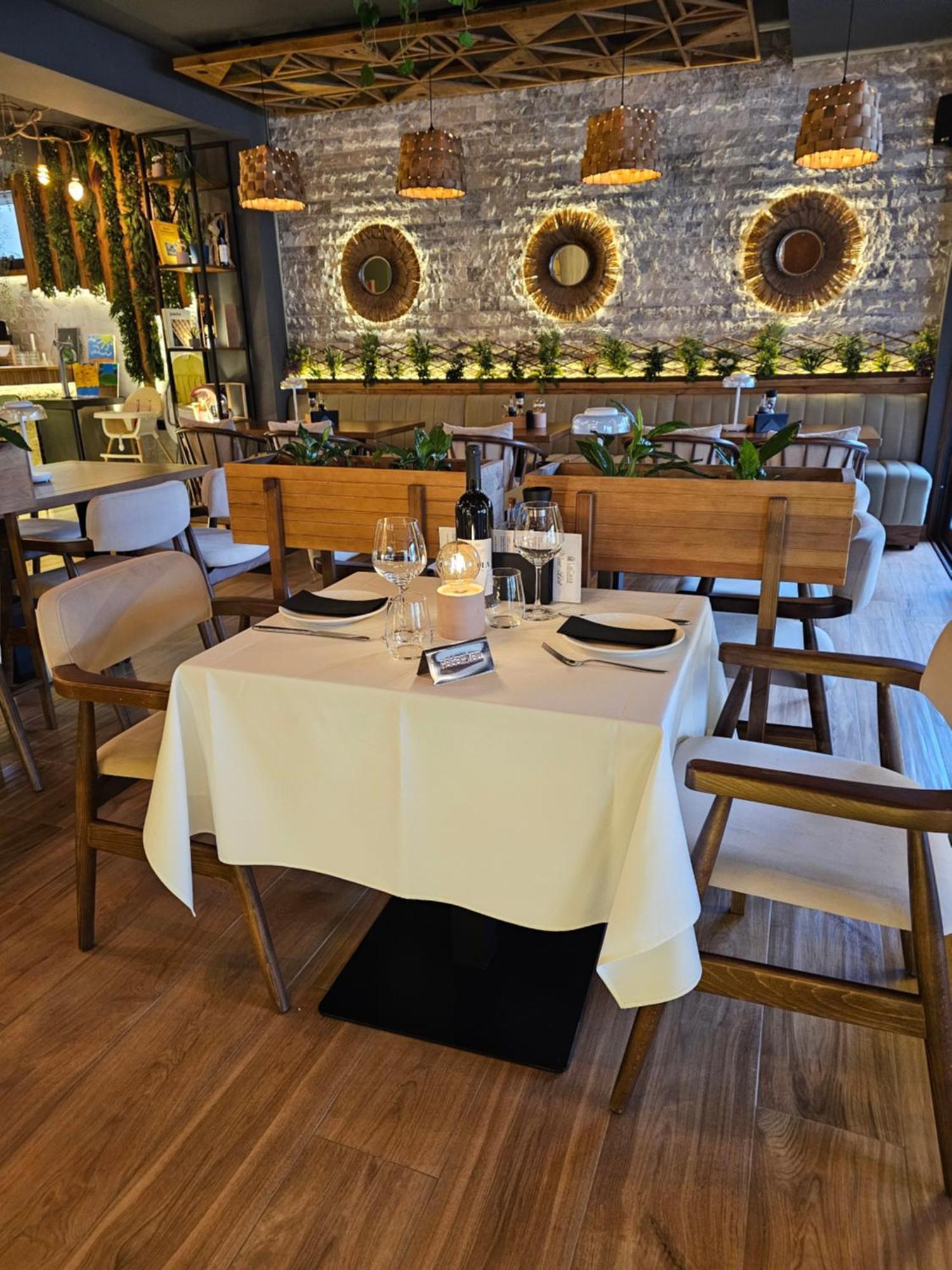 Lacasa Apartments & Restaurant Ulcinj Esterno foto