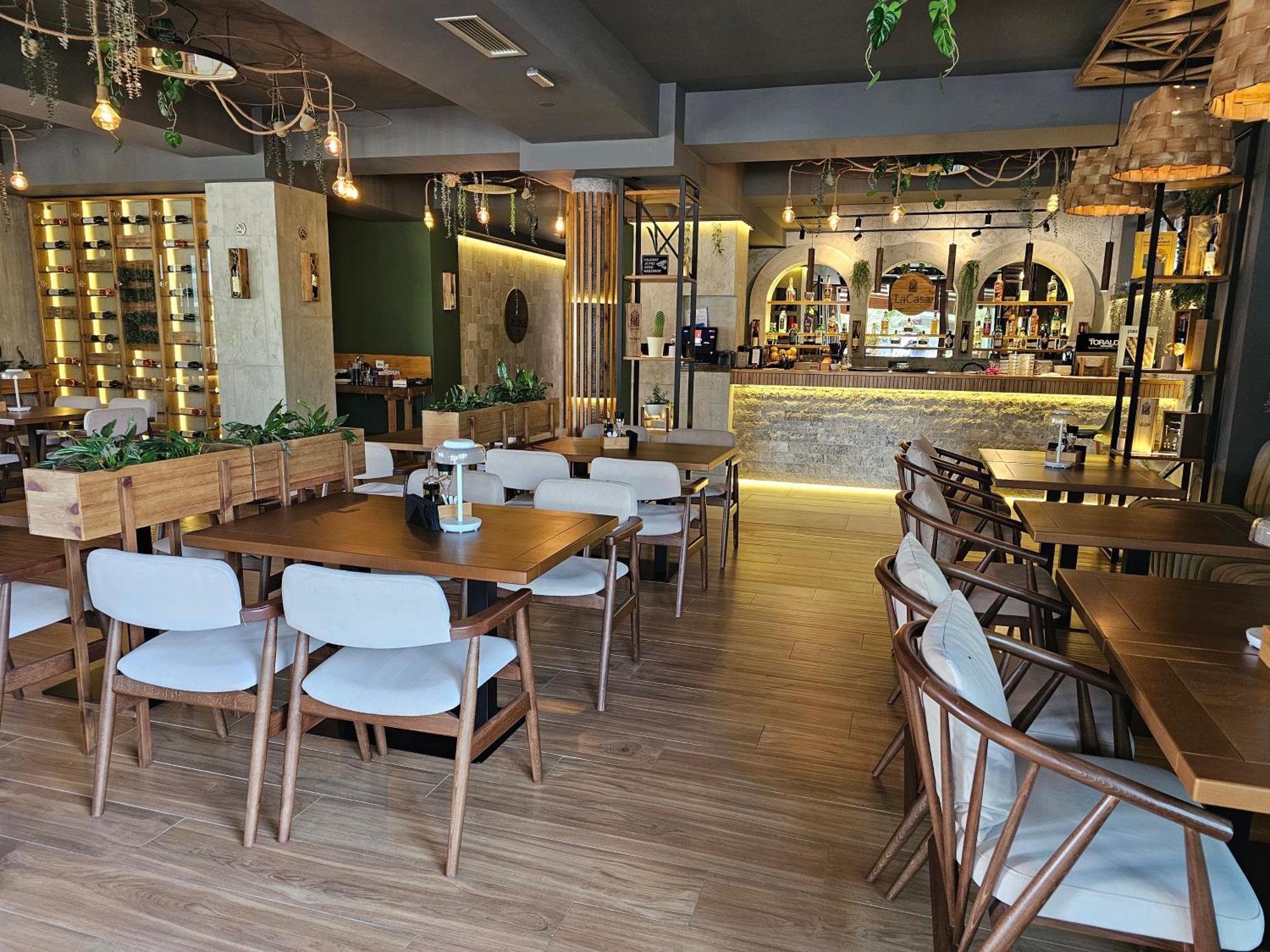 Lacasa Apartments & Restaurant Ulcinj Esterno foto