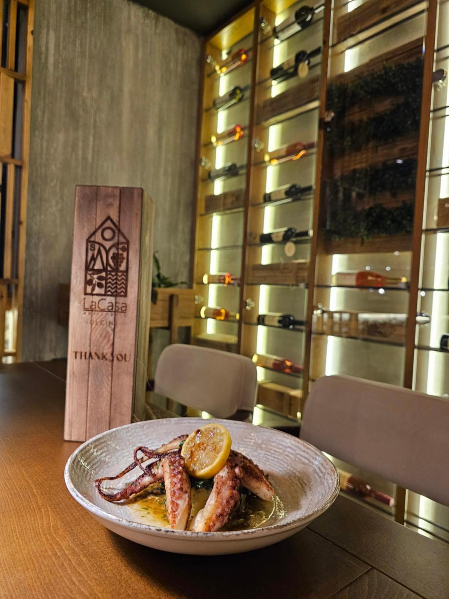 Lacasa Apartments & Restaurant Ulcinj Esterno foto